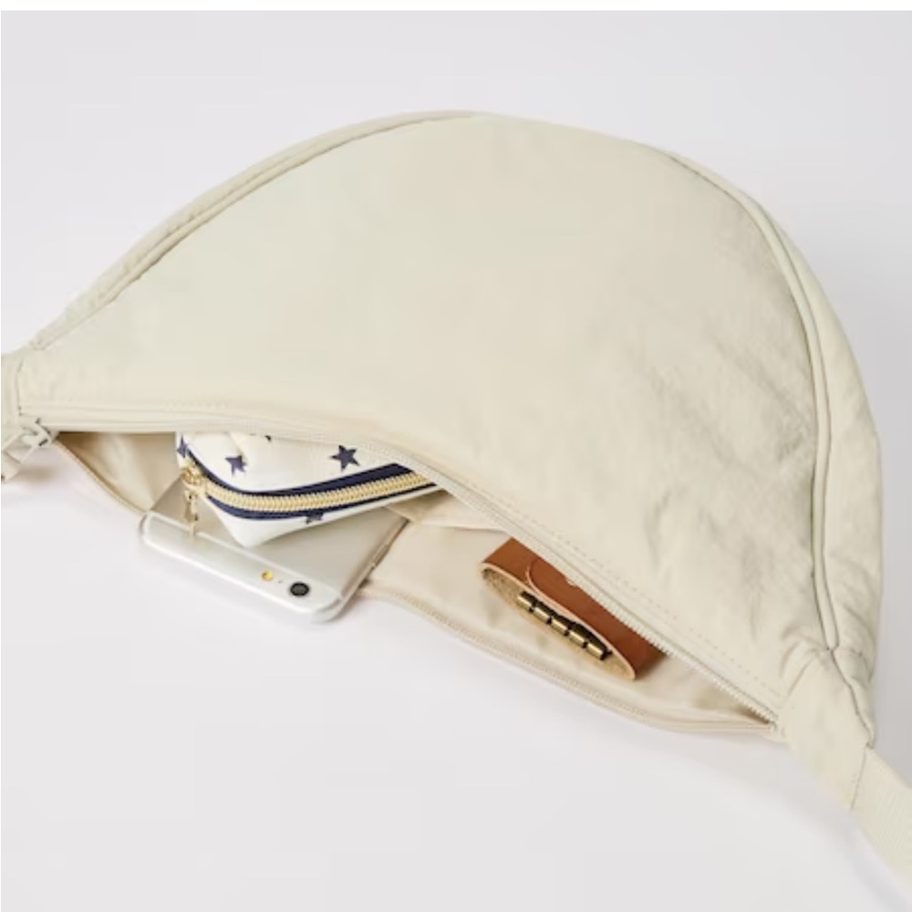 SOLD 🔴 UNIQLO viral Tiktok bag